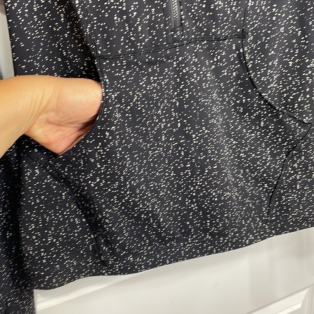 Lululemon Define Pullover Half Zip Pocket Size 8 … - image 5